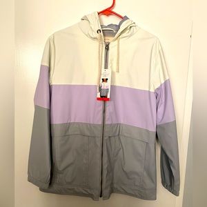 Woman’s weatherproof lightweight jacket.